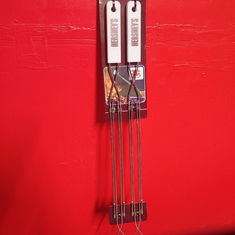 Hershey's extendable cooking forks